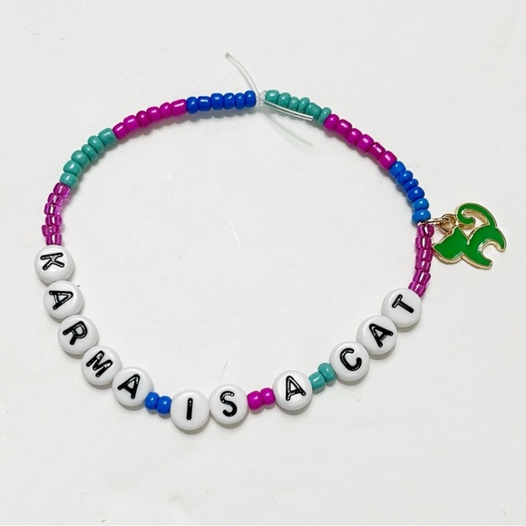 Taylor Swift Eras Tour Friendship Bracelet Karma Is A Cat with Cat Charm - Picture 1 of 1